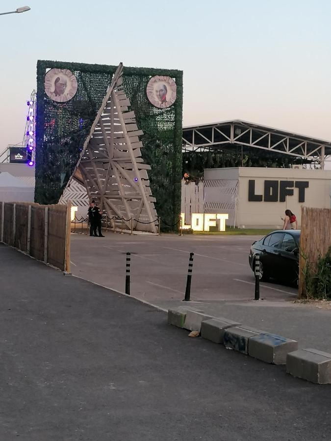De Silva Moon * Mamaia